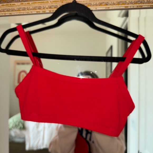 Aritzia 4-Piece Red BUTTER Set ❤️ Zip Up + Shorts + Bra + Tank | Size M / 6 - Picture 4 of 11